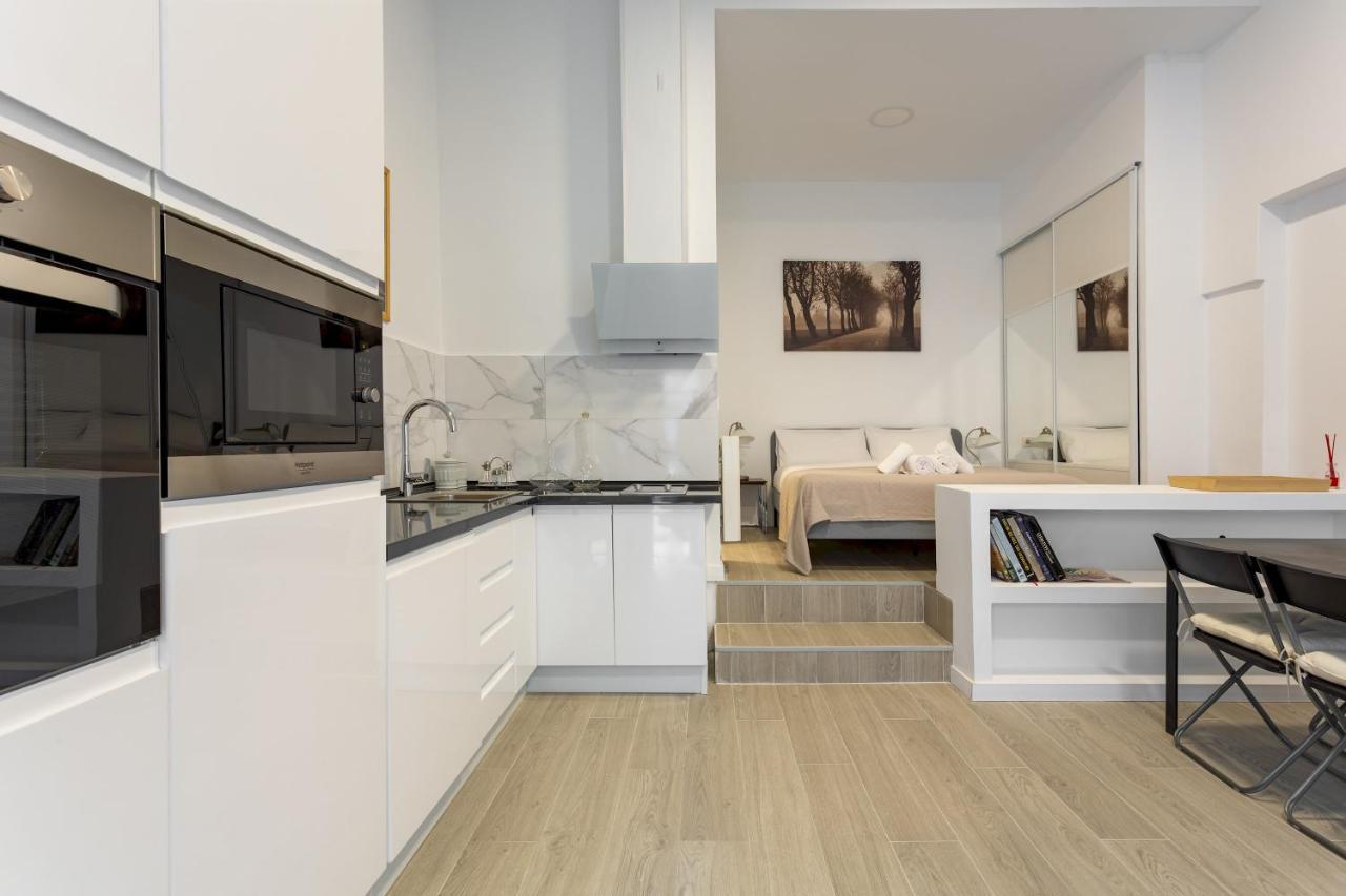 1 Bedroom 1 Bathroom Furnished - Av De America - Studio - Mintystay Madri Exterior foto